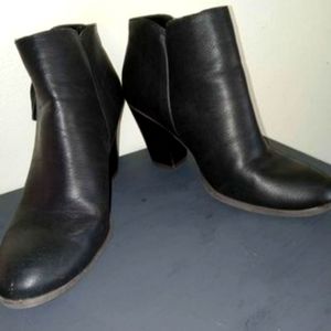 Womens Charlotte Russe Black Heeled Booties Size 8